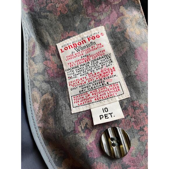 Vintage London Fog rain coat with flowers, size 10P - Picture 11 of 11